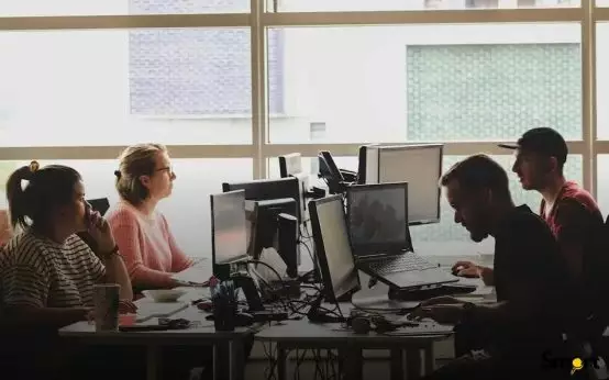 Should You Quit Your Job to Start a Business? Discover Now!