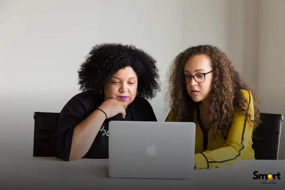 The Difference Between a Boss and a Leader: Key Insights