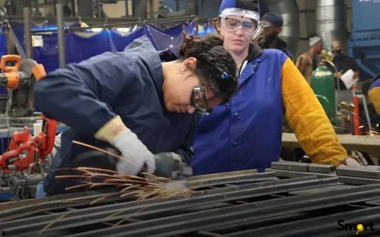 Work-Life Balance for Working Moms: Essential Strategies